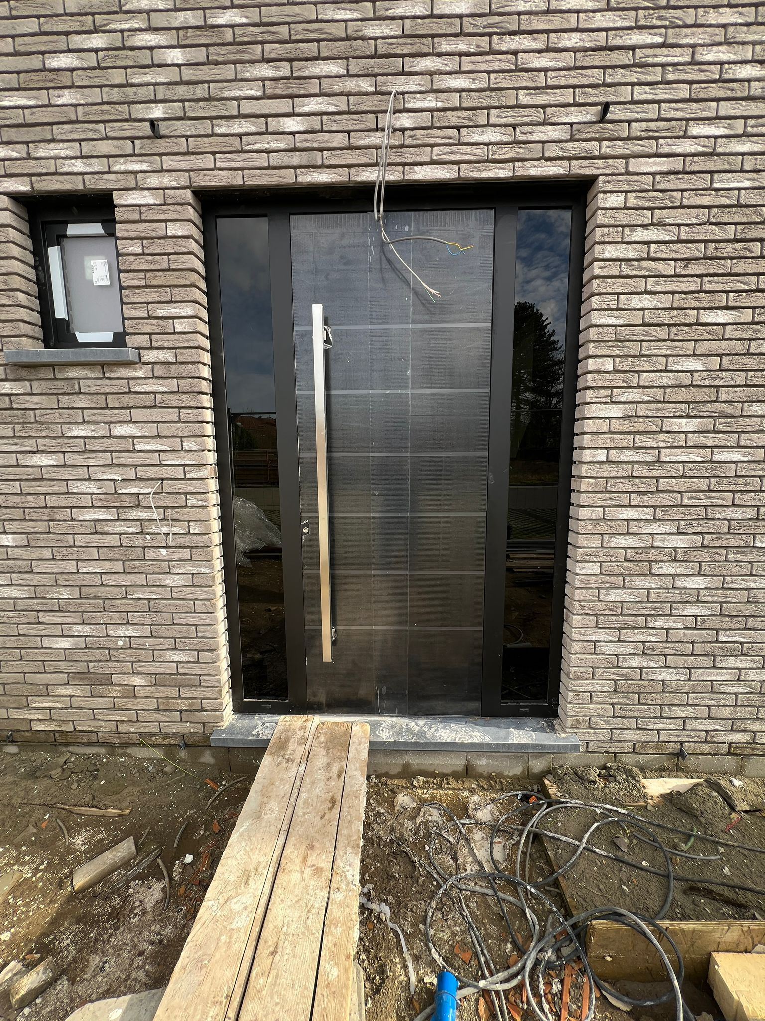 Nieuwbouwwoning Sint-Niklaas - Voordeur Aluprof MB-79N